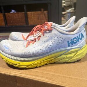 Hoka Clifton 8